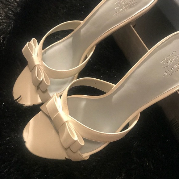 White Lela Rose Sandal with heel - Picture 1 of 4